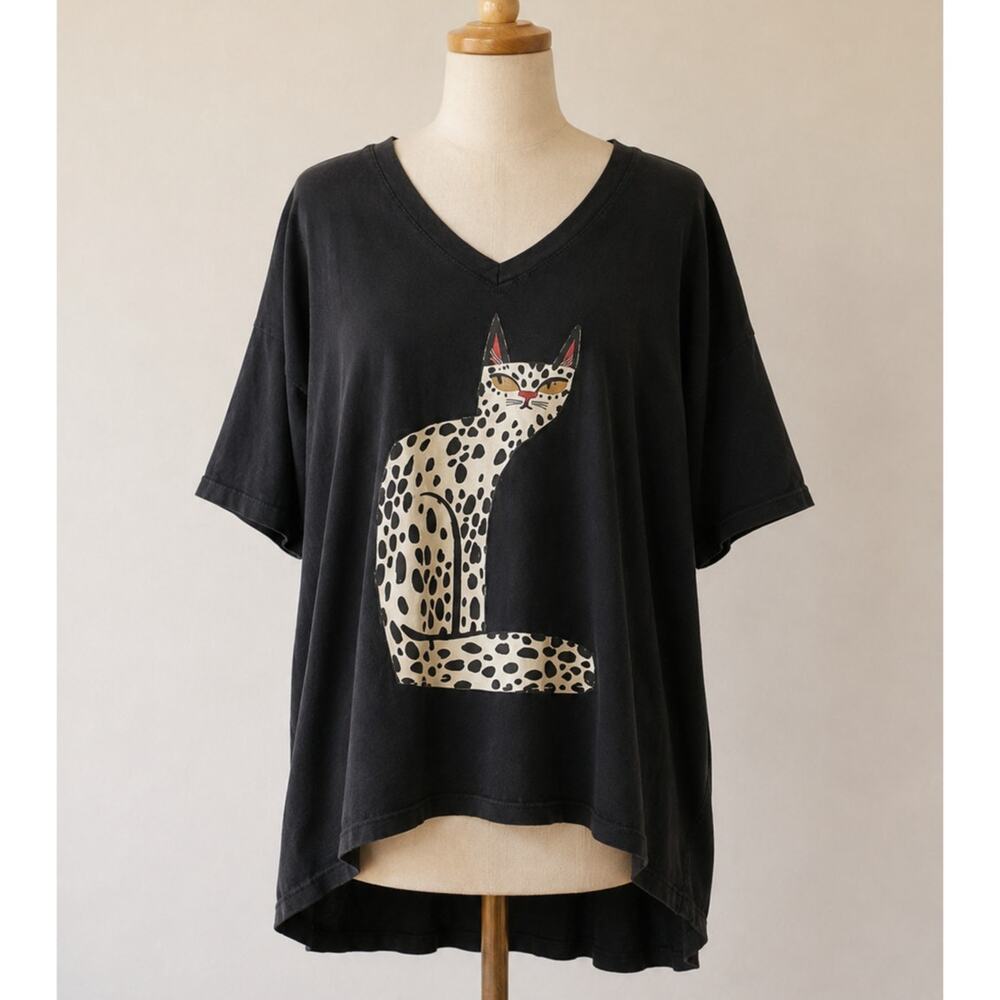 Doodle by Inoah Black Spotted Cat Art to Wear Oversized Tunic Top Made in USA M